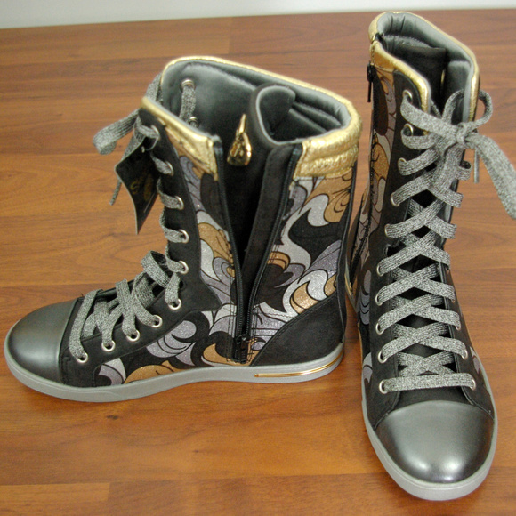 Skechers Other - Skechers Shoutouts Glitzy Extra-High Top Boot